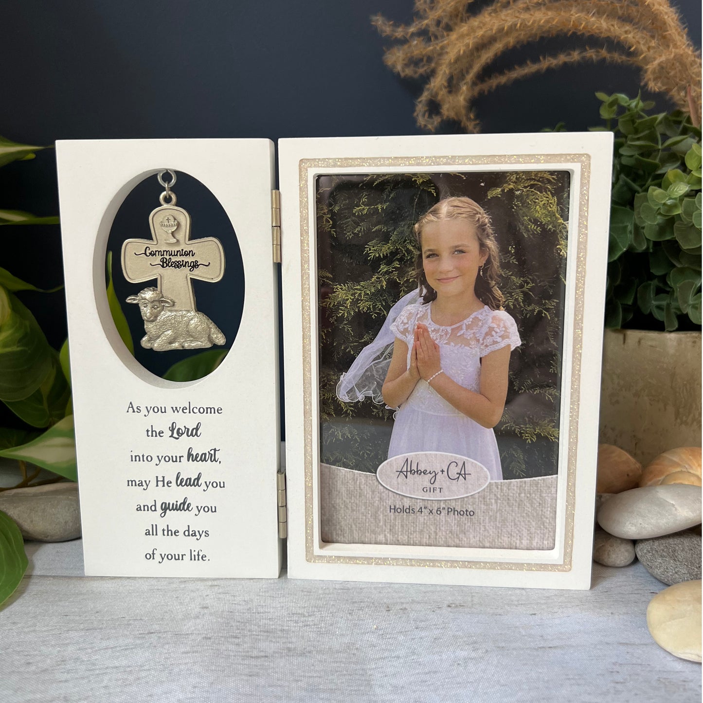 Communion Hinged Frame
